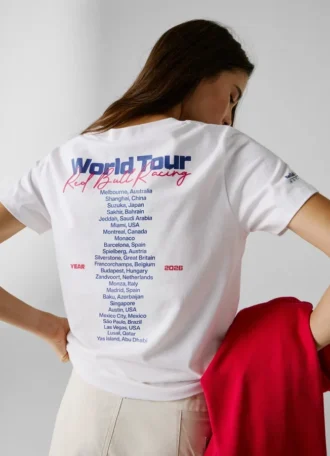 T-shirt con stampa sul retro e vestibilità comoda T-shirt con stampa sul retro e vestibilità comoda