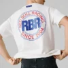 T-shirt con stampa sul retro e vestibilità comoda T-shirt con stampa sul retro e vestibilità comoda