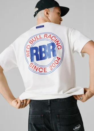 T-shirt con stampa sul retro e vestibilità comoda