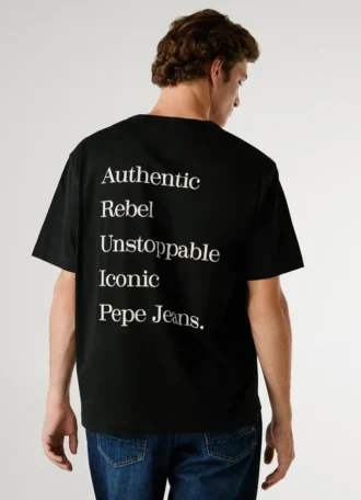 T-shirt con stampa sul retro e vestibilità comoda