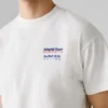 T-shirt con stampa sul retro e vestibilità comoda T-shirt con stampa sul retro e vestibilità comoda