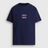 T-shirt con stampa sul retro e vestibilità comoda T-shirt con stampa sul retro e vestibilità comoda