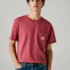 T-shirt con tasca frontale e vestibilità regolare