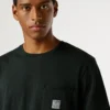 T-shirt con tasca frontale e vestibilità regolare