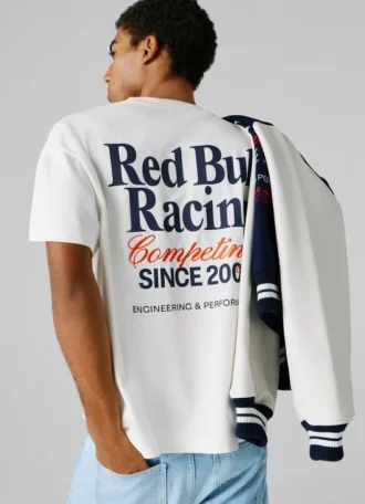 T-shirt dalla vestibilità ampia con stampa sul retro