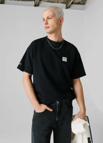 T-shirt dalla vestibilità ampia con stampa sul retro