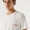 T-shirt dalla vestibilità comoda con tasca frontale