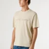 T-shirt dalla vestibilità regolare con logo ricamato T-shirt dalla vestibilità regolare con logo ricamato