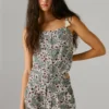 Top con spalline e stampa floreale Top con spalline e stampa floreale