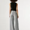 Top in maglia con paillettes Top in maglia con paillettes