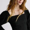 Top jacquard dal taglio corto