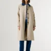 Trench con colletto a camicia Trench con colletto a camicia